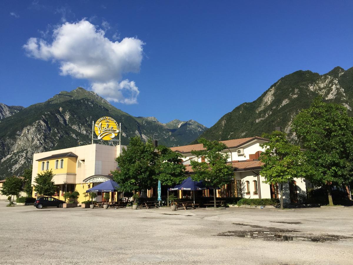 Albergo Ristorante Pizzeria Da Michele Venzone Exterior foto